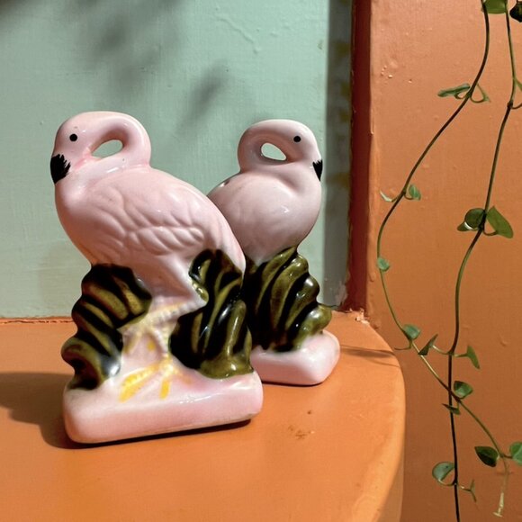 Art Deco Flamingo Salt & Pepper Shakers Mid Century Vintage Japan - Picture 1 of 7